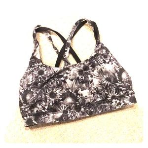 Lululemon Energy Bra - discontinued - Size 8